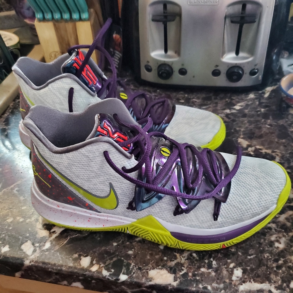 Kyrie 5
